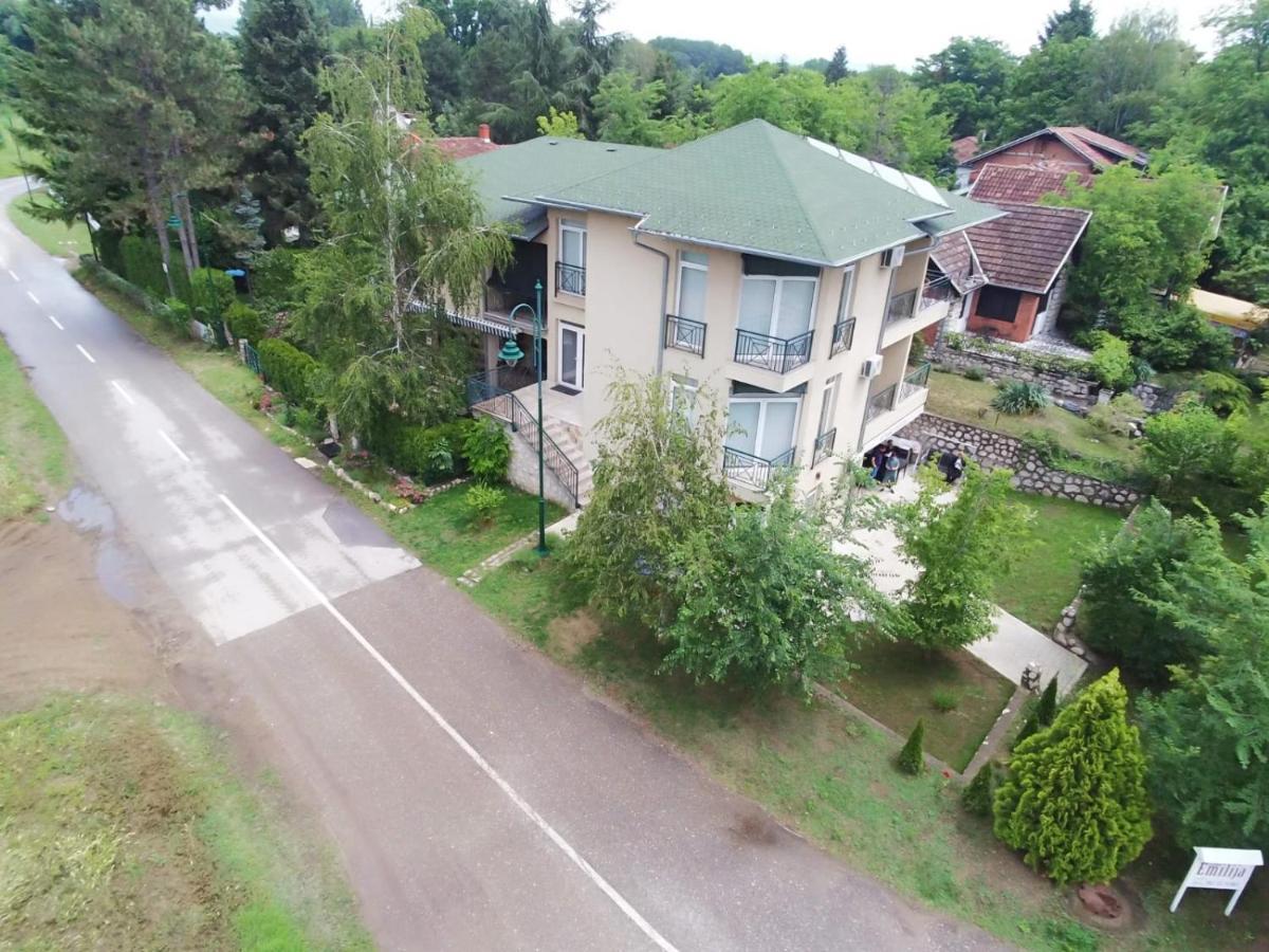 Sobe Emilija Hotel Veliko Gradište Exterior foto